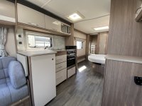 Coachman Laser 875 Xcel 2020 Transverse Island Bed Layout