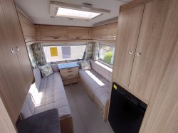 Elddis Xplore 422 2020