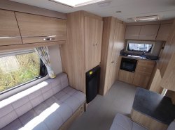 Elddis Xplore 422 2020