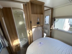 Bailey Unicorn Cabrera 2017 Rear Island Bed