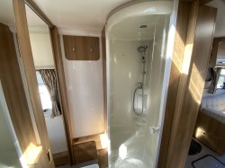 Bailey Unicorn Cabrera 2017 Rear Island Bed