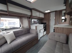 Coachman VIP 460 2024