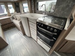 Coachman VIP 575 2024