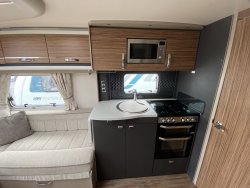 Swift Celebration 850 2020 Rear island bed