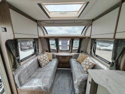 Coachman Acadia 545 2025