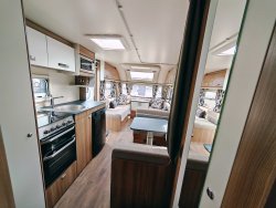 Swift Aventura SQ6 FB 2021 Fixed Bed/Side dinette