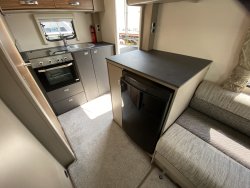 Swift Edge 412 2020