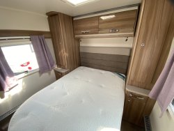 Swift Challenger Hi Style 560 2017 Rear Island Bed
