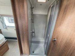 Bailey Unicorn Pamplona 2018 Rear Island Bed