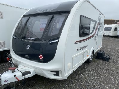 Swift Challenger Hi Style 480 2017